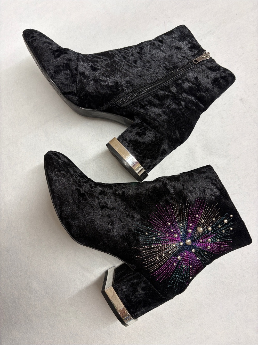 Design Lab Lord & Taylor Black Velvet Ankle Boots Purple&Teal studded Embroidery - Picture 2 of 10